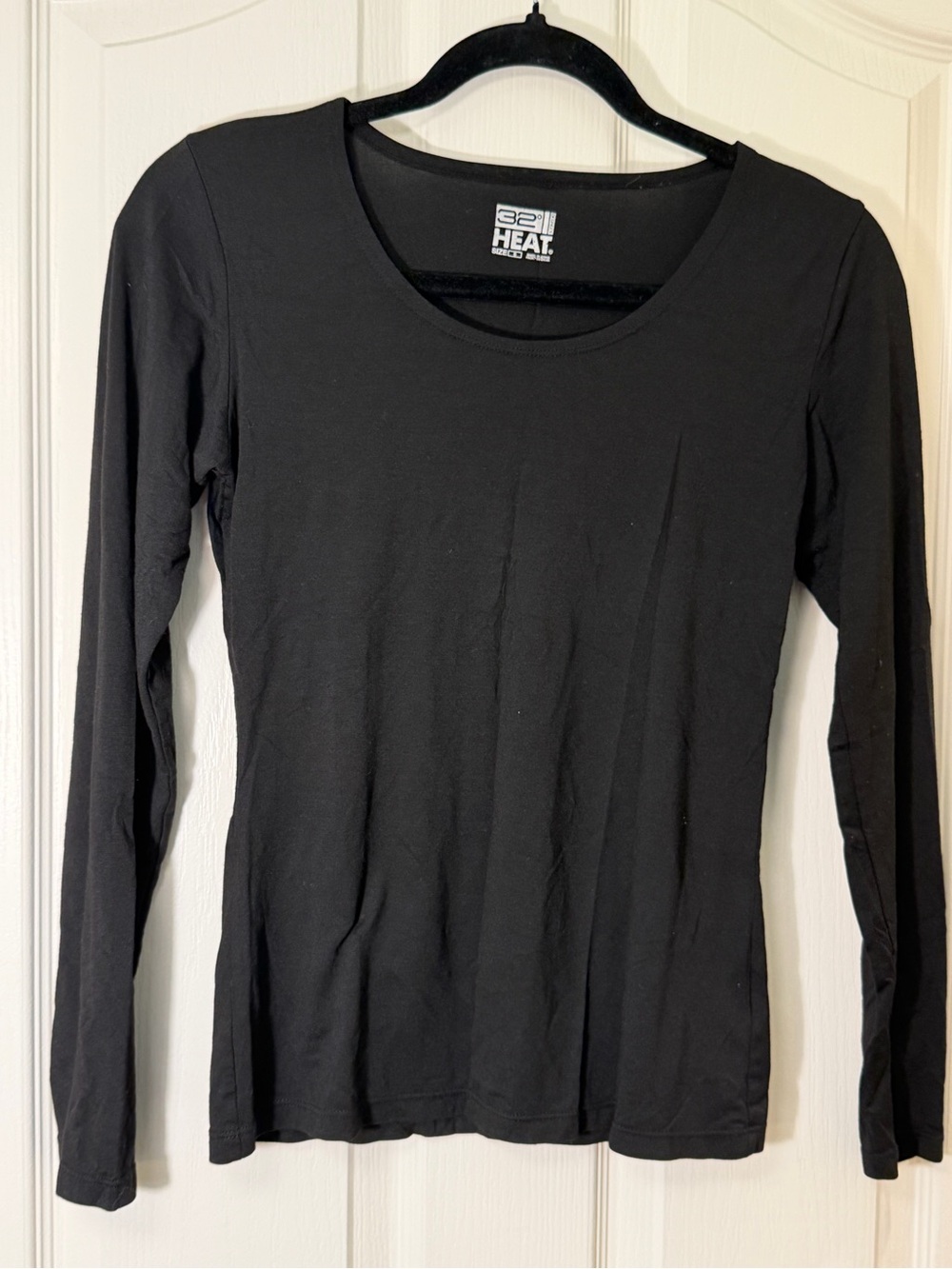 32 Degrees Black Long Sleeve Scoop Neck Thermal Layer Tee